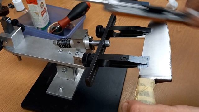 Заточка ножа BergHOFF Essentials из X30Cr13 - INDIA, BORIDE, WASHITA. смотреть онлайн