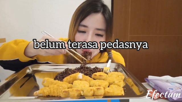 GHOST PEPPER NOODLES CHALLENGE "EKSPRESI DATAR MAKAN MIE TERPEDAS DIDUNIA LEVEL 1.000.000" смотреть онлайн