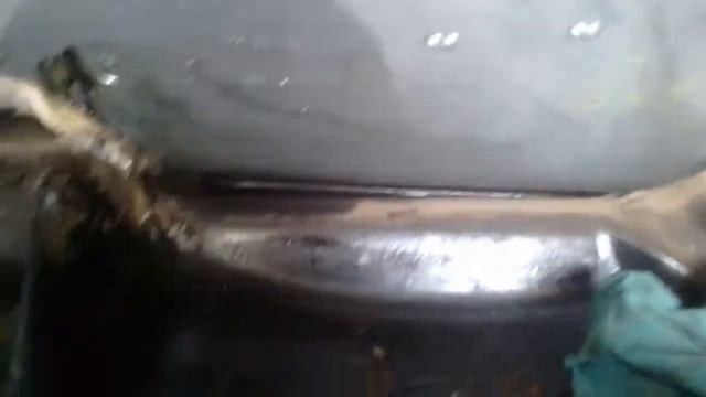 Жесть. Как заделать течь в баке авто.