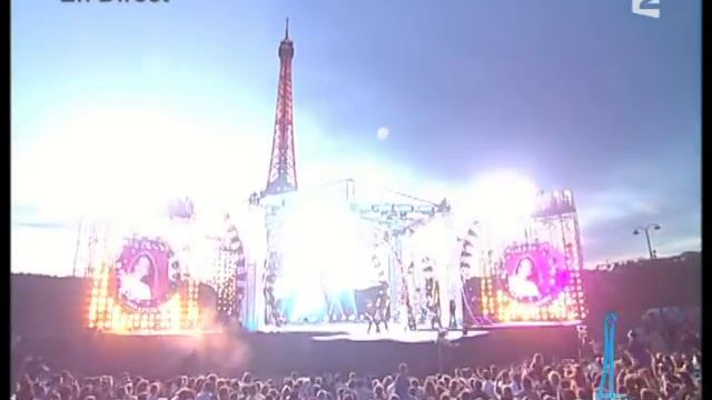 Alizée - J'ai Pas Vignt Ans (Fete De La Musique)