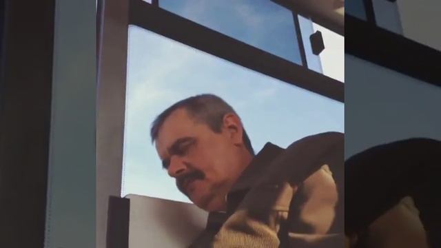 Как подружиться с незнакомым человеком в ?автобусе? ??? смотреть онлайн