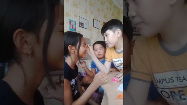 Мальчики красят меня смотреть онлайн