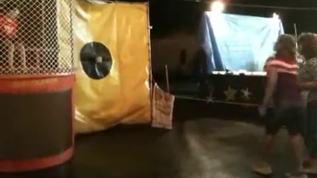 Sirina busting the dunking machine смотреть онлайн