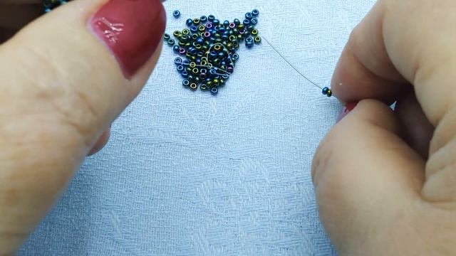Колье из камня абалона оплетенные бисером в технике квадратный жгут. Собираем на тросик. смотреть онлайн