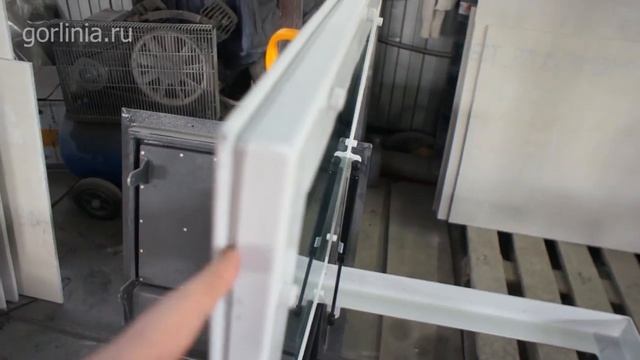 Напольный люк со стеклом триплекс в дверце погреба смотреть онлайн