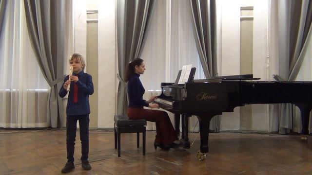 Клинашков Олег Перголези " Канцона" и Е. Шилин "Полька" (1 год обучения), преп. Мурзаева В.В смотреть онлайн