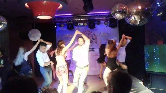 Бачата шоу Cubanoboom 13 лет смотреть онлайн