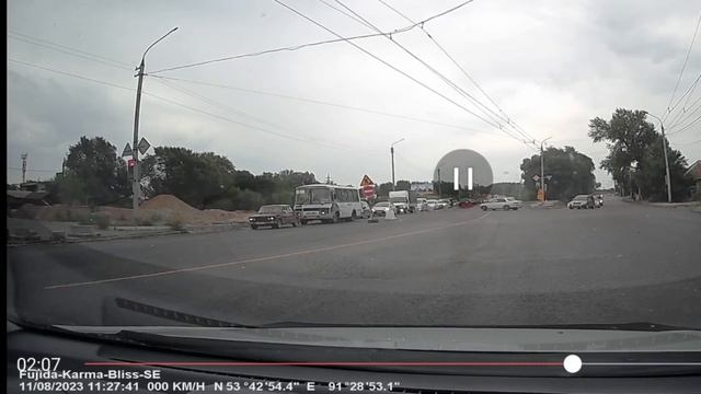 Перед коммунальным мостом в Абакане смотреть онлайн