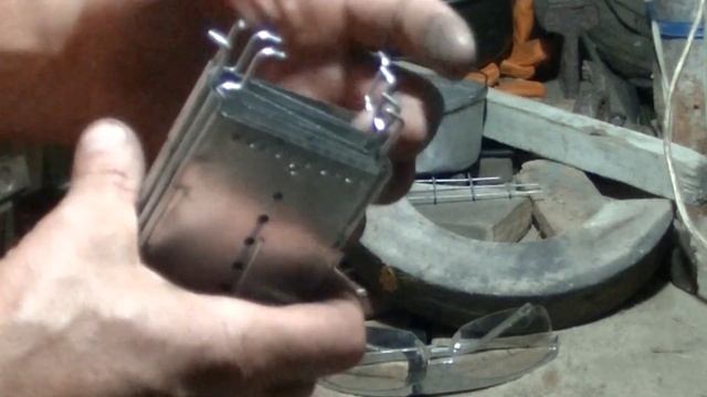 Походная печь Гордейка-2 своими руками ? Петли, дверца, сборка ► Серия 6 ? Технологии Гордеевых смотреть онлайн