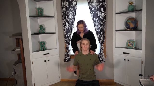 LIFT AND CARRY PT 4 & ICE IN PANTS CHALLENGE (2 in 1) смотреть онлайн
