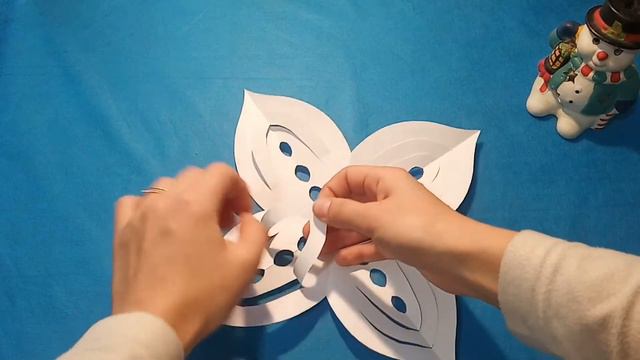 Как сделать объемную снежинку своими руками. смотреть онлайн