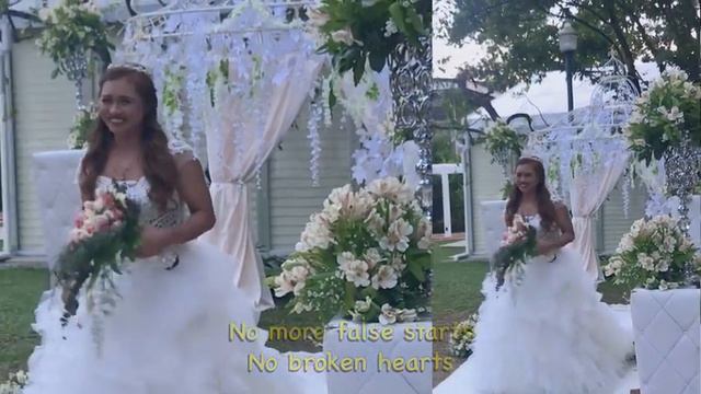 Emotional Bride sings “STANDING RIGHT NEXT TO ME” as she walks down the aisle смотреть онлайн