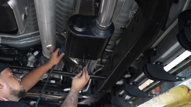 BRAND NEW 2022 Chevrolet Silverado High Country Flowmaster exhaust system installed | Exhaust sound смотреть онлайн