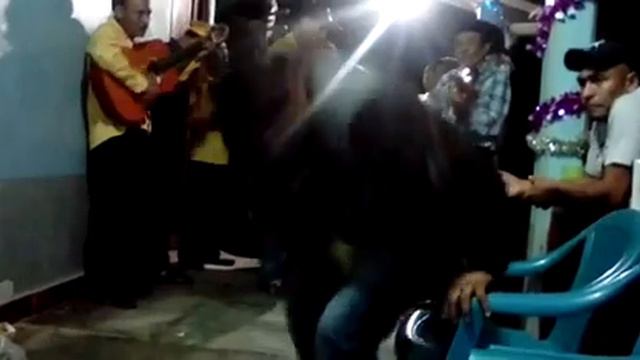 Conjunto san Isidro,debuelveme los besos “ смотреть онлайн