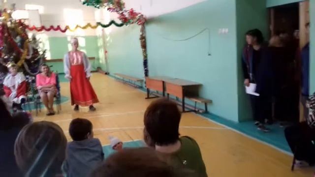 Сценка 9 класс, на новый год. Никольская СОШ смотреть онлайн