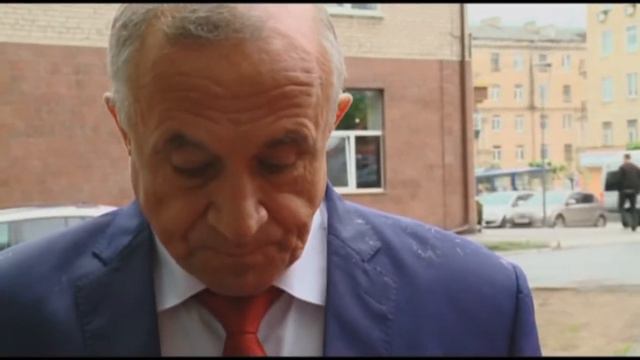 25 мая 2015 года | встреча Главы Удмуртии с защитниками сквера у дома №50 по ул. Ленина смотреть онлайн