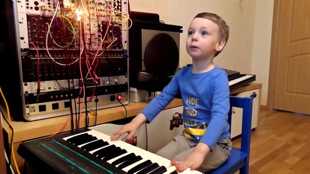 Korg Poly 800 DEMOsong смотреть онлайн
