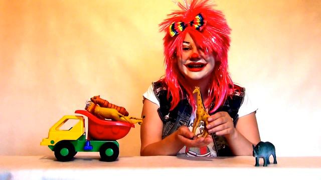 Живтные зоопарка. Знакомимся и переправляем животных в зоопарк. смотреть онлайн