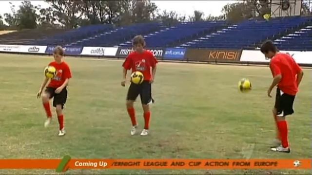 Playing mind games with goal keepers - Learn Football смотреть онлайн