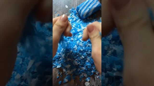 Очень много хруста мыла. Ломаю розы, пластинки и режу кубики смотреть онлайн