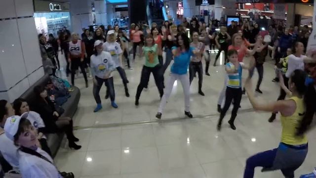 Zumba (r) инструктор Надежда Смагулова смотреть онлайн