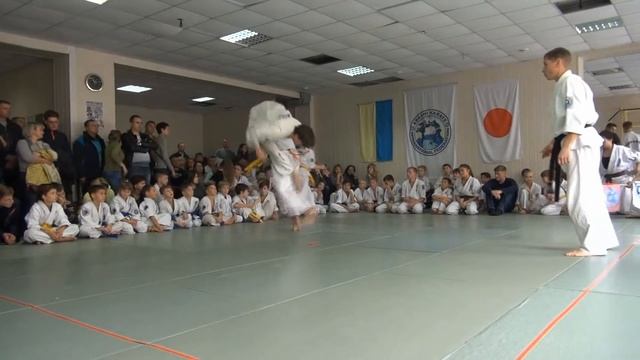 Араши Карате. Внутришкольный турнир раздел "Борьба" 22.10.16г. смотреть онлайн
