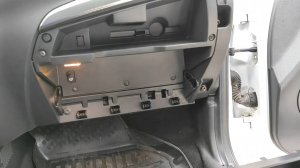 Как снять бардачок рейстайлинг Лада Гранта 2019 - 2024 +