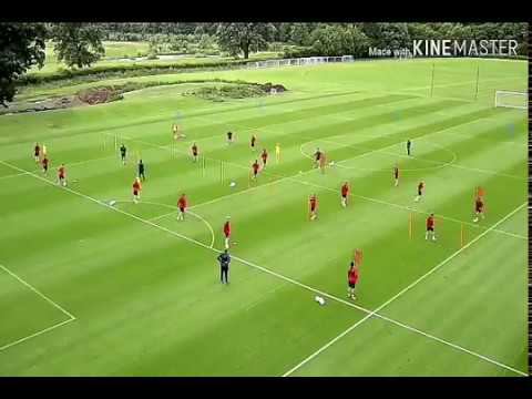 Футбольные упражнения на отработку навыков паса, взаимодействия с партнёрами и контроль мяча смотреть онлайн