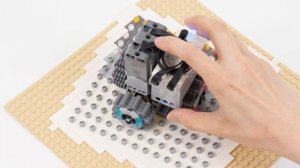 Lego нескользящая всенаправленная машина.mp4