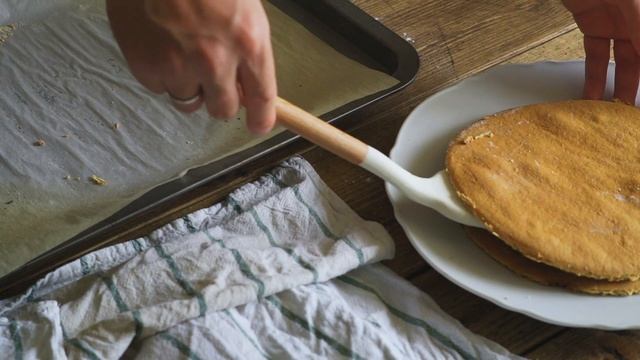 МЕДОВИК НА СГУЩЕНКЕ смотреть онлайн