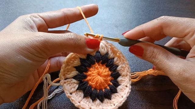 How to Crochet a Cross-back Crop Top with Sunflower Squares (Part 1) смотреть онлайн