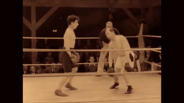 1931 Charlie Chaplin Boxing Scene in City Lights смотреть онлайн