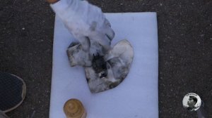 Смазывание и чистка замка капота Ford Focus.