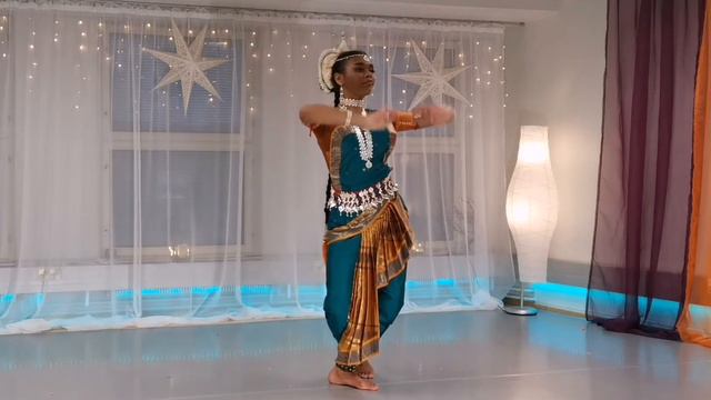 Online show 2021 / Marie Chantal смотреть онлайн