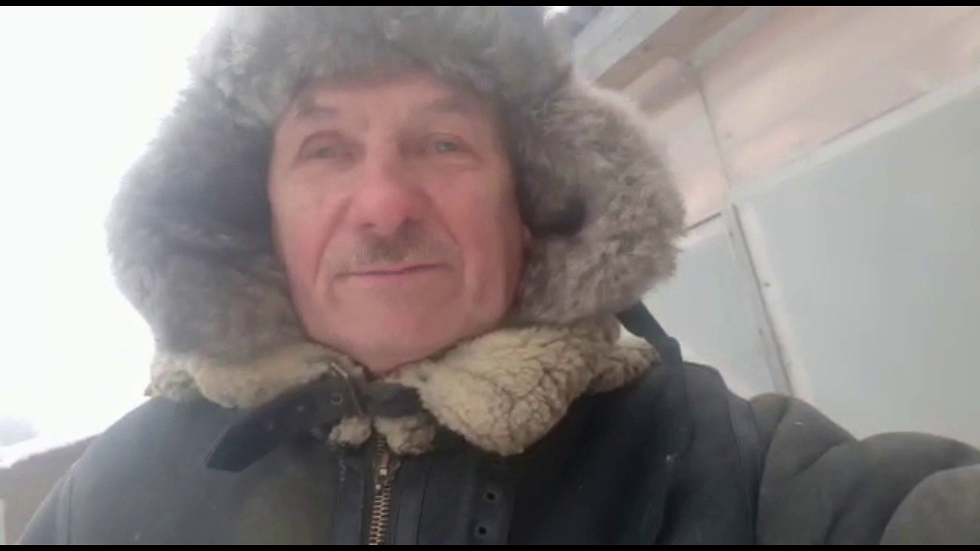 Идеальный улей без дна.mp4 смотреть онлайн