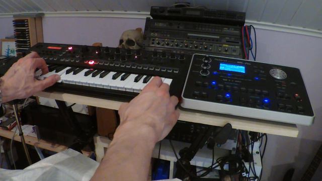 Roland BK-7M & Roland JD-Xi song Mixed Feelings Part 2 15.4.2022 смотреть онлайн