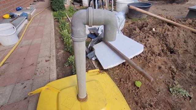 Сбор урожая картофеля после комбайна и его хранение в яме октябрь2022 года смотреть онлайн