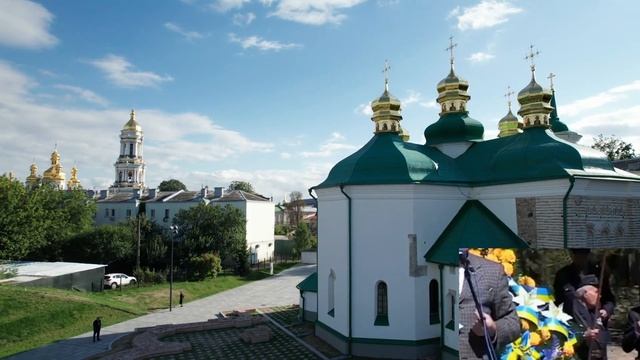 ОНИ ВЫГОНЯЮТ БОЖЬЮ МАТЕРЬ С УКРАИНЫ. смотреть онлайн