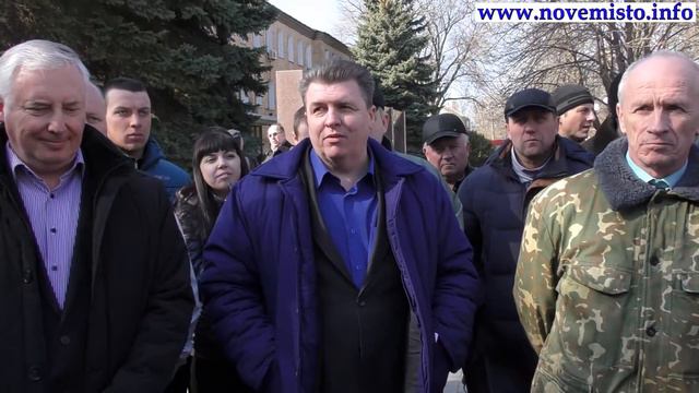 Работники ОГОКа требовали повышения зарплаты, 09.03.17 смотреть онлайн