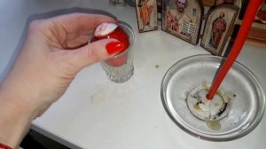 Мироточит пасхальное яйцо! Чудеса своими гдазами!!!