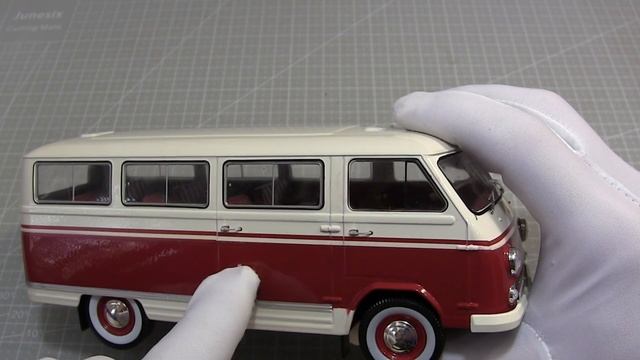 РАФ-977 ДМ "Латвия" 1:24 Легендарные советские автомобили №44 Hachette / Car model RAF-977DM смотреть онлайн