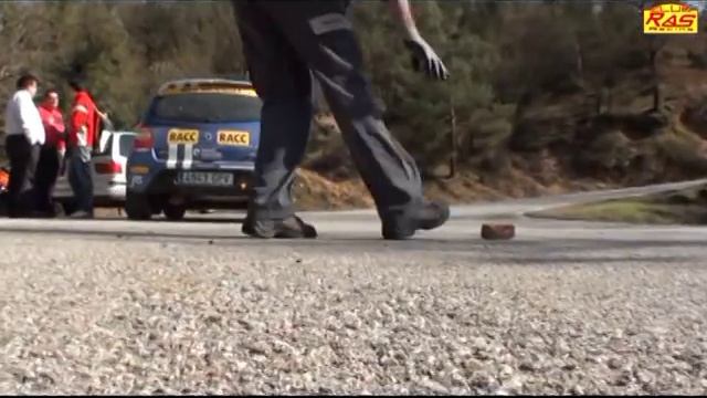 Temporada 2011 Roberto Ballesteros Renault Twingo R2 --- Peugeot 207 RC Ras Racing смотреть онлайн