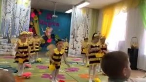 танец ПЧЕЛКИ 11 старшая группа