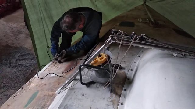 Яхтинг в Мурманске. Будни яхты "Мишель". Ремонт деревянной килевой яхты. Подготовка к покраске. смотреть онлайн