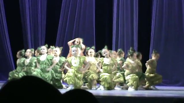 танец гусеничек смотреть онлайн