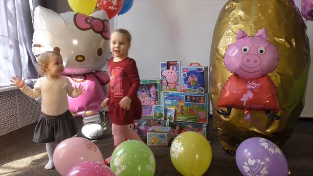 СВИНКА ПЕППА Огромное Яйцо с Сюрпризами день рожденье Мега хэлло китти СОФИЯ ДОЧКА смотреть онлайн