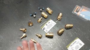 Пневматические быстроразъёмные соединения (БРС) с присоединительной резьбой из латуни и стали