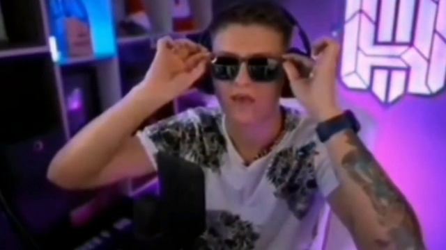 Шок холдик удалил свой аккаунт в CLASH ROYAL смотреть онлайн