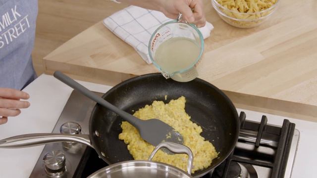 Tuesday Night Italian (Season 3, Episode 13) смотреть онлайн