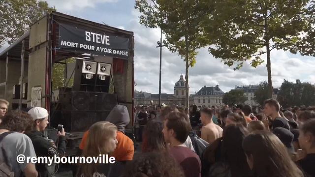 «Steve, mort pour avoir dansé...» #TechnoParade2019 смотреть онлайн